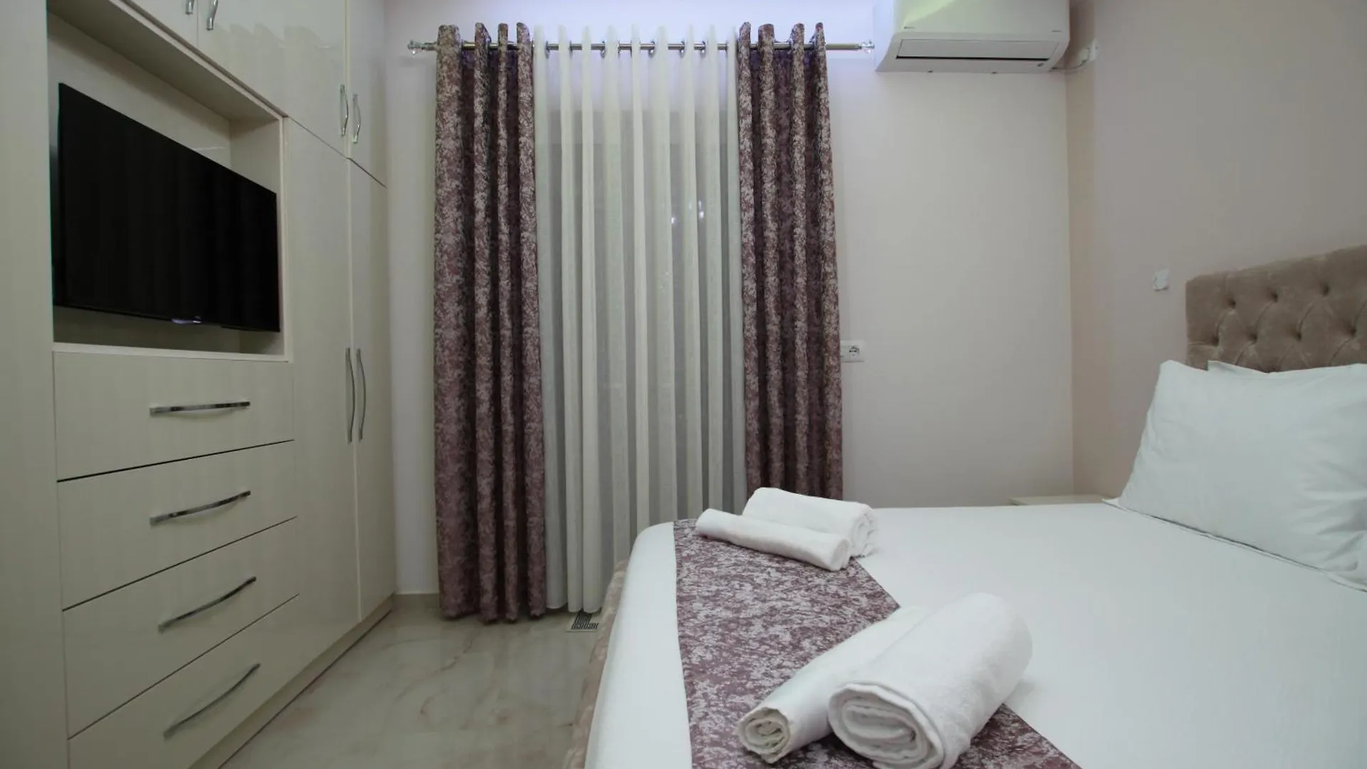 Vila Armela Sarande 0*,  Albania