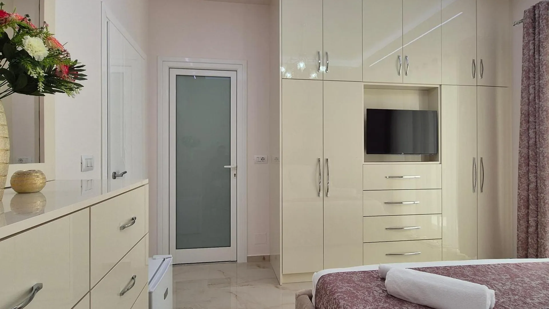 Vila Armela Sarande