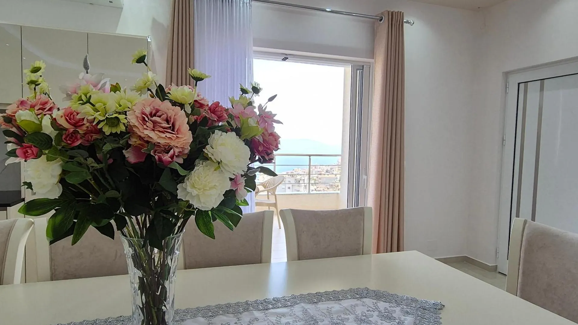 Vila Armela Sarande Albania